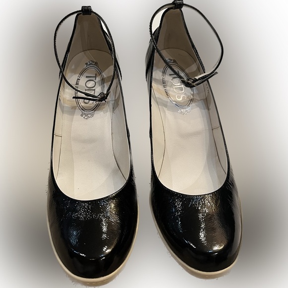 Tod’s Black Leather Cork Wedge - Picture 2 of 2